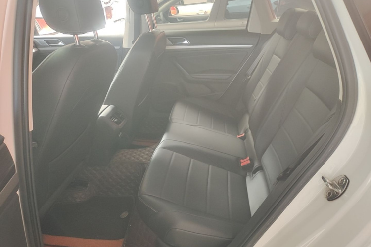 Volkswagen Lavida 2018 car image #17