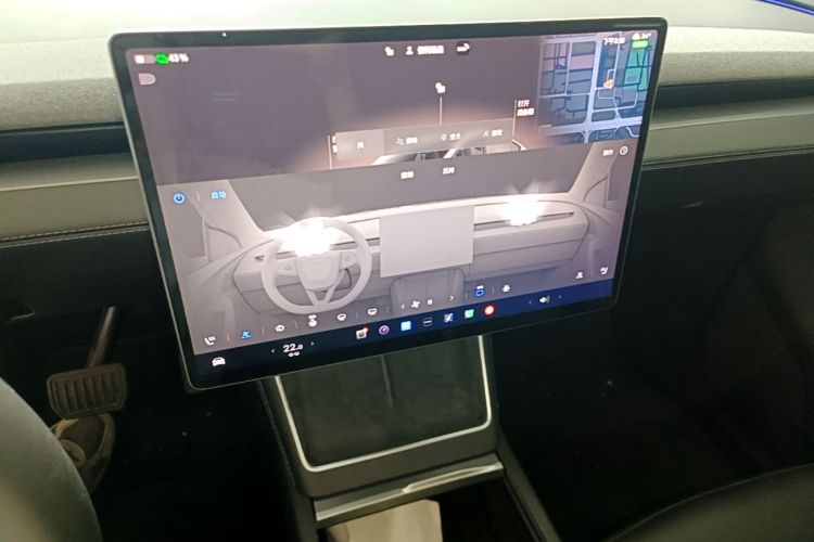 Tesla Model Y 2025 car image #13