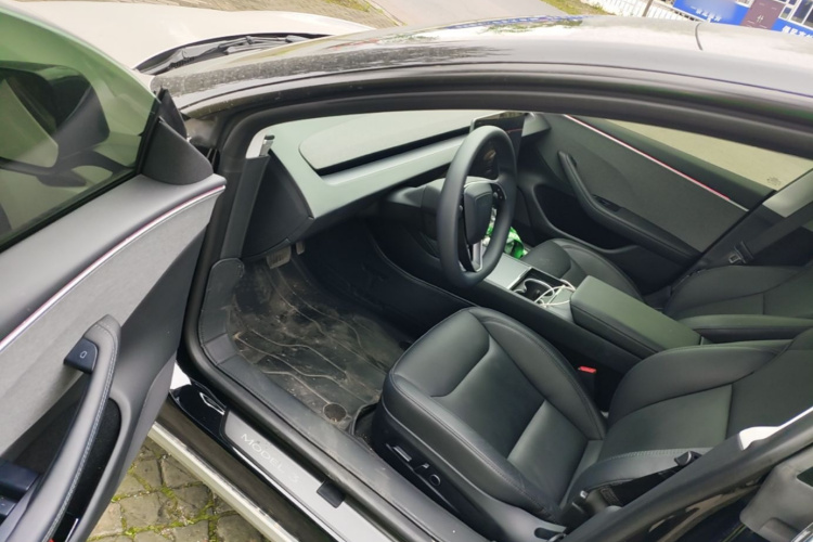 Tesla Model 3 2024 #16 Tesla Model 3 2024 car image #16