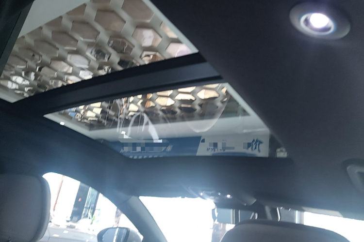 BYD Han 2025 car image #18