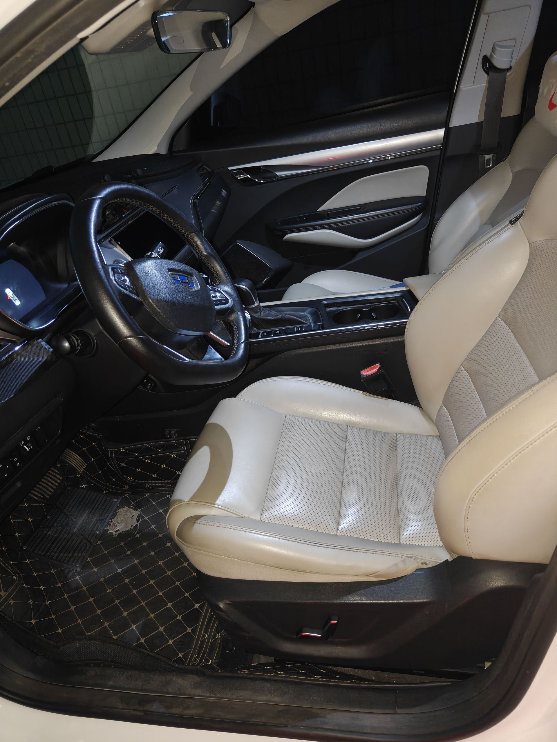 GEELY Binray 2018 car image #3