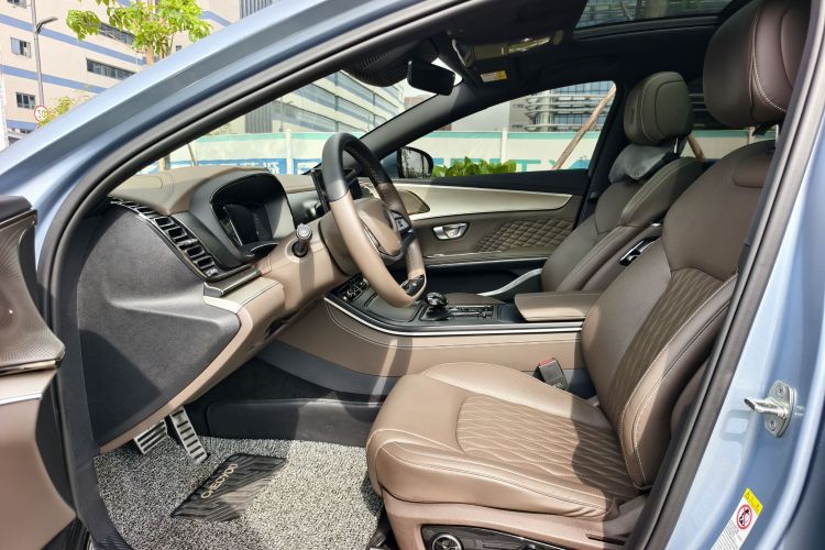BYD Han 2023 car image #25