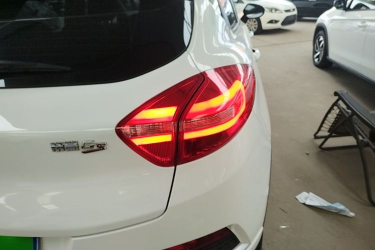 GEELY Emgrand GS 2017 car image #8