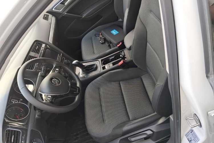 Volkswagen Golf 2019 #15 Volkswagen Golf 2019 car image #15