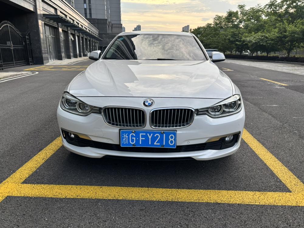 BMW 3 Series 2019 #2 BMW 3 Series 2019 car image #2