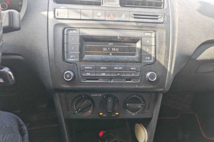 Volkswagen Polo 2019 #13 Volkswagen Polo 2019 car image #13