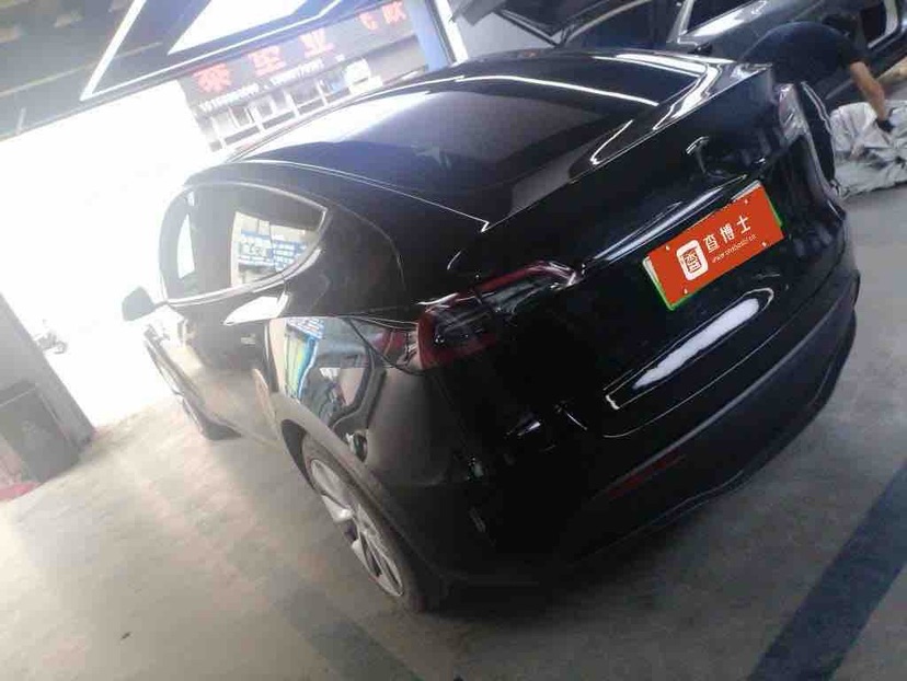 Tesla Model Y 2022 car image #7