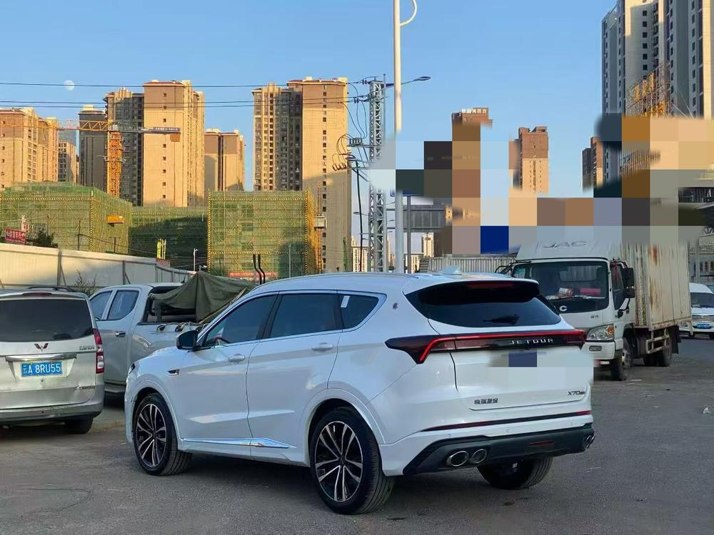 Jetour X70 PLUS 2023 car image #4