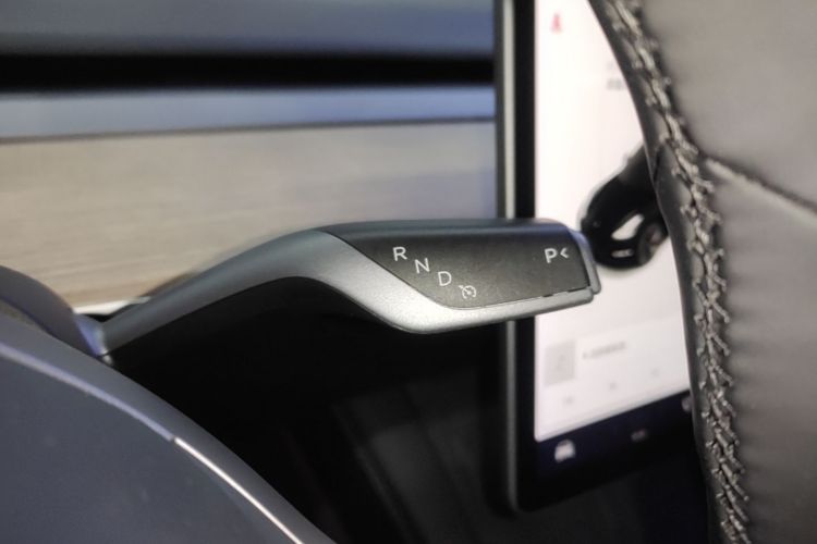 Tesla Model 3 2021 immagine di auto #18