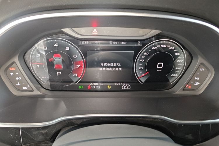 Audi Q3 2023 car image #16