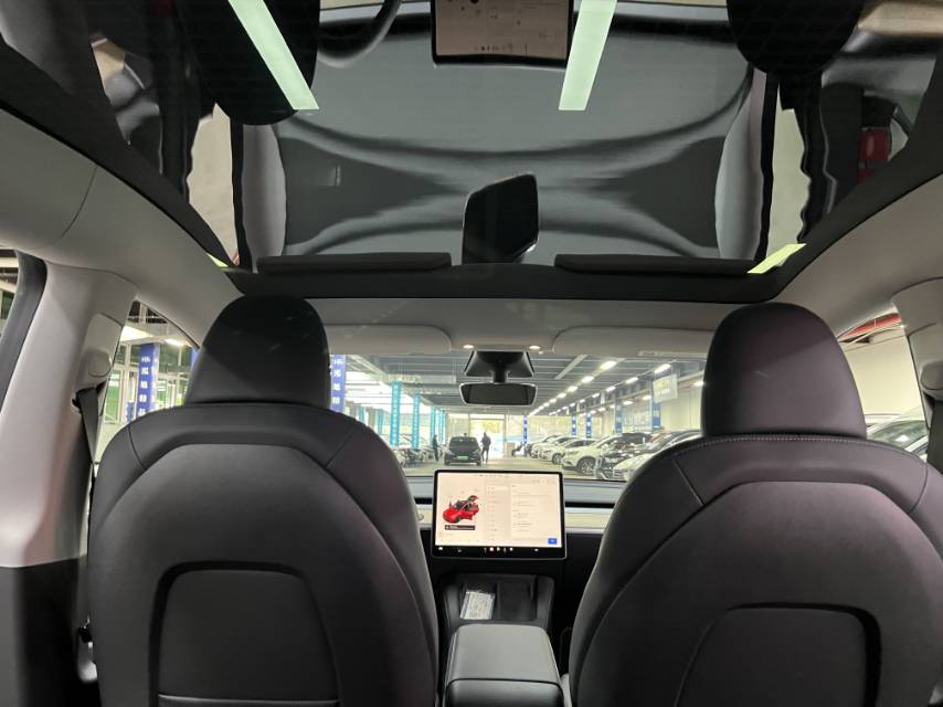 Tesla Model Y 2023 #11 Tesla Model Y 2023 car image #11