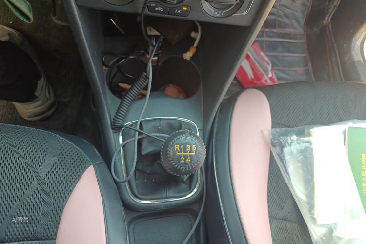 Volkswagen Polo 2016 car image #16