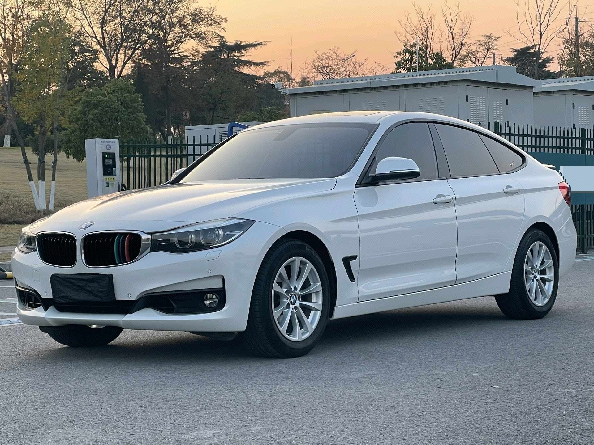 BMW 3 Series GT 2019 car image 