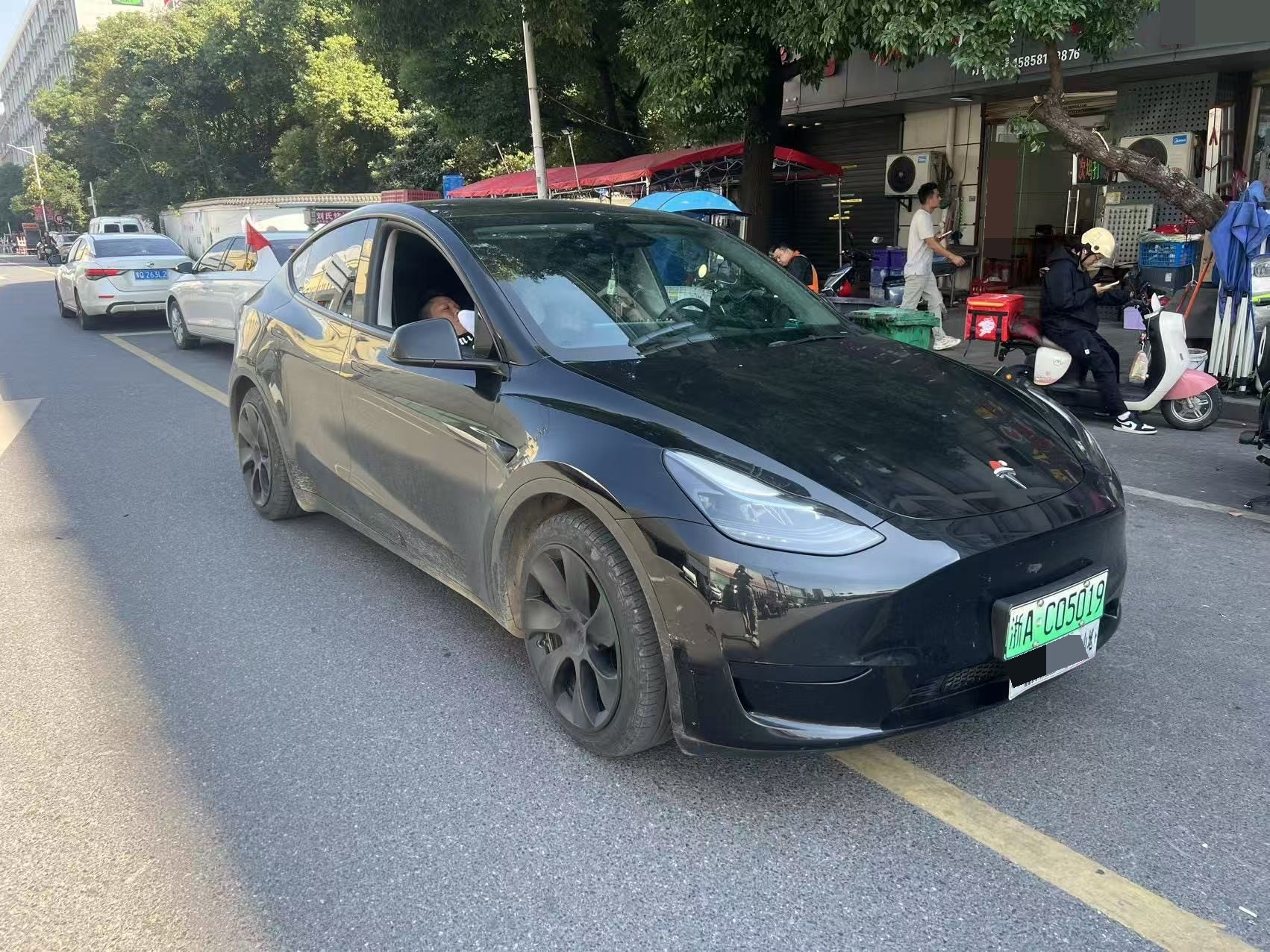 Tesla Model Y 2024 #2 Tesla Model Y 2024 car image #2