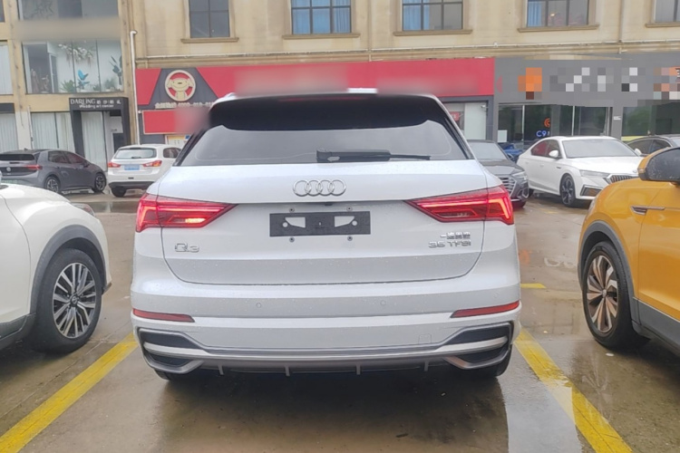 Audi Q3 2022 #6 Audi Q3 2022 car image #6