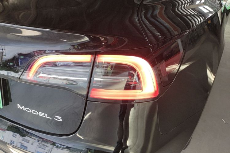 Tesla Model 3 2022 immagine di auto #8