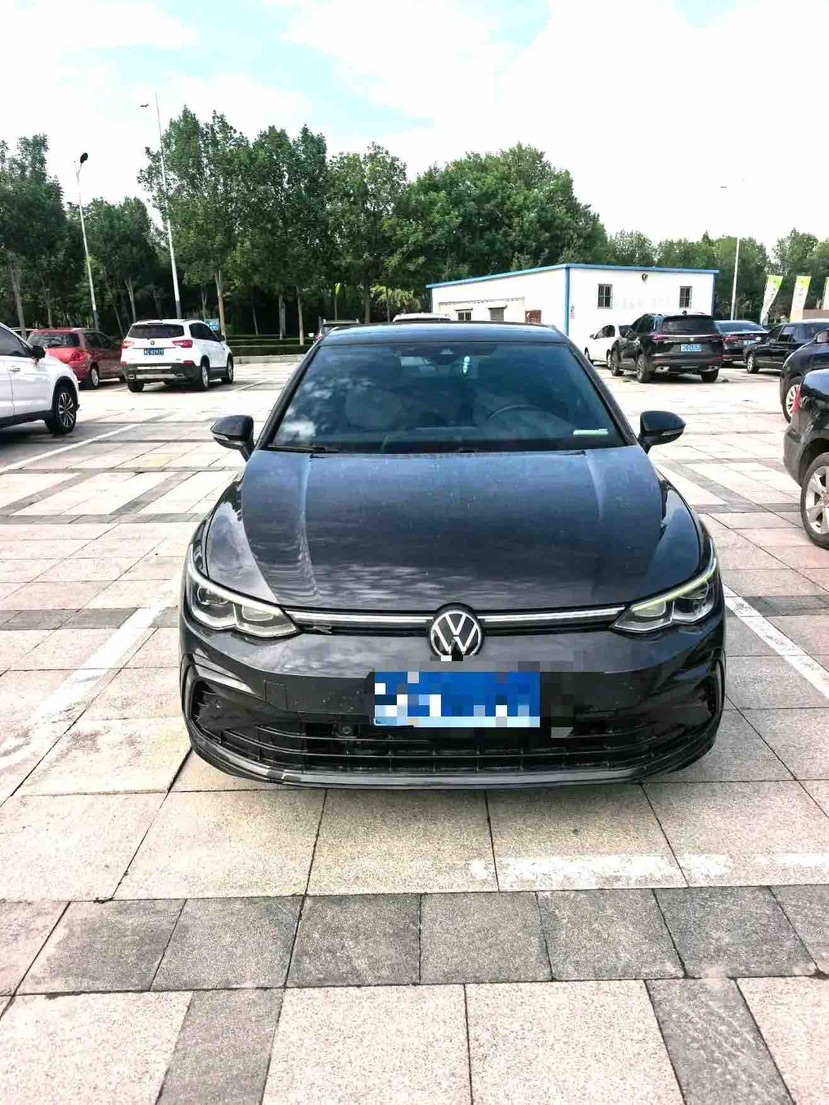 Volkswagen Golf 2021 car image #2