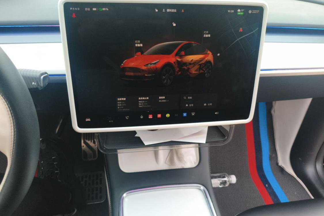 Tesla Model Y 2024 car image #26