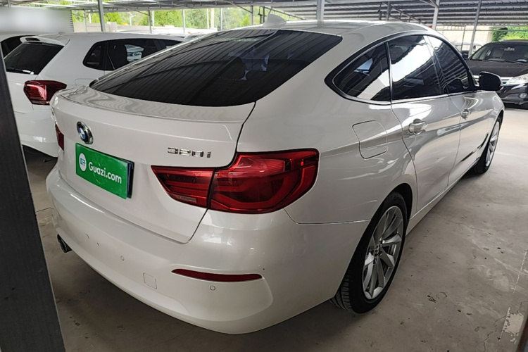 BMW 3 Series GT 2018 car image #7