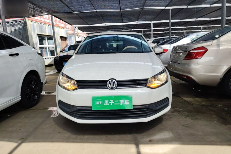 Volkswagen Polo 2019 car image #3