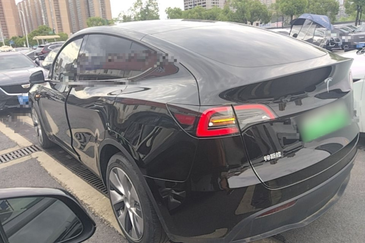 Tesla Model Y 2021 #5 Tesla Model Y 2021 car image #5
