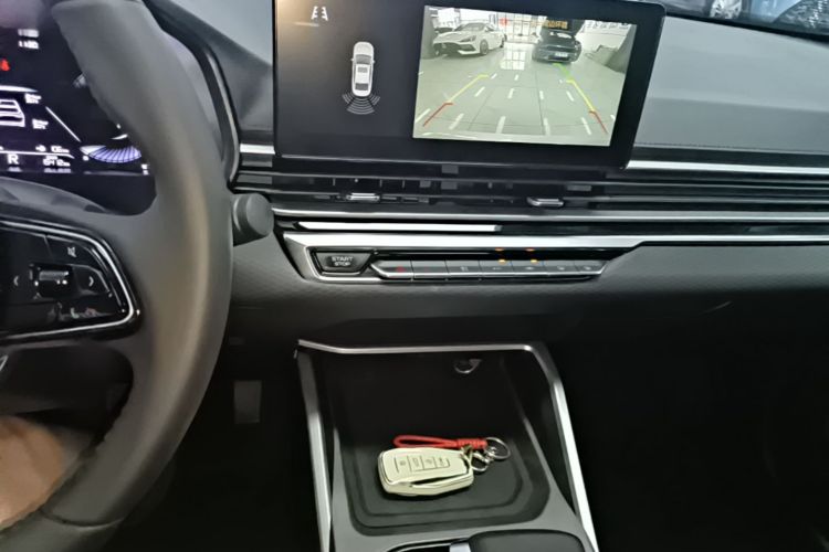 GEELY Emgrand 2022 #13 GEELY Emgrand 2022 car image #13