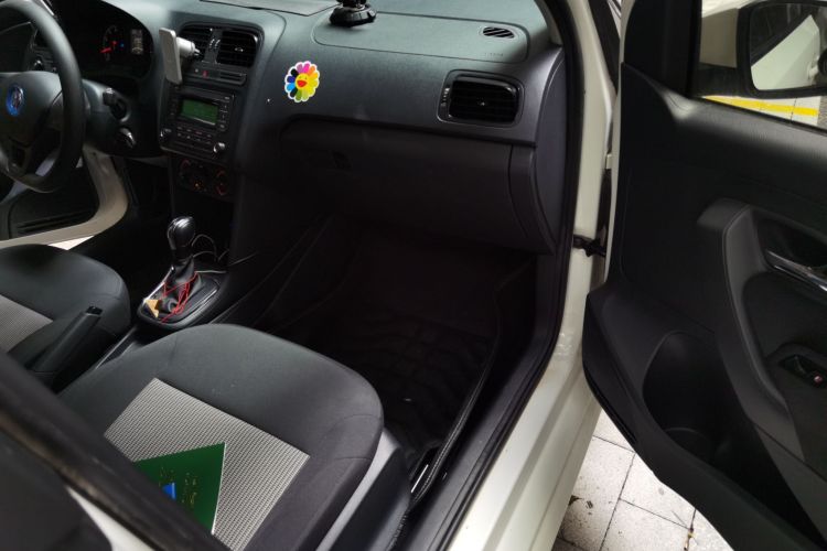 Volkswagen Polo 2017 #23 Volkswagen Polo 2017 car image #23