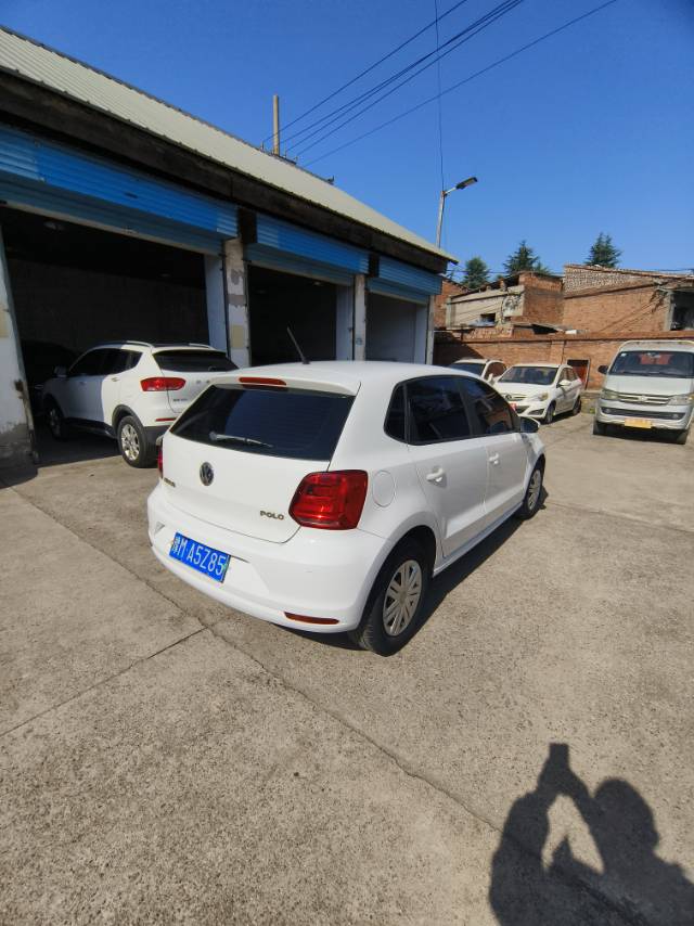 Volkswagen Polo 2015 #4 Volkswagen Polo 2015 car image #4