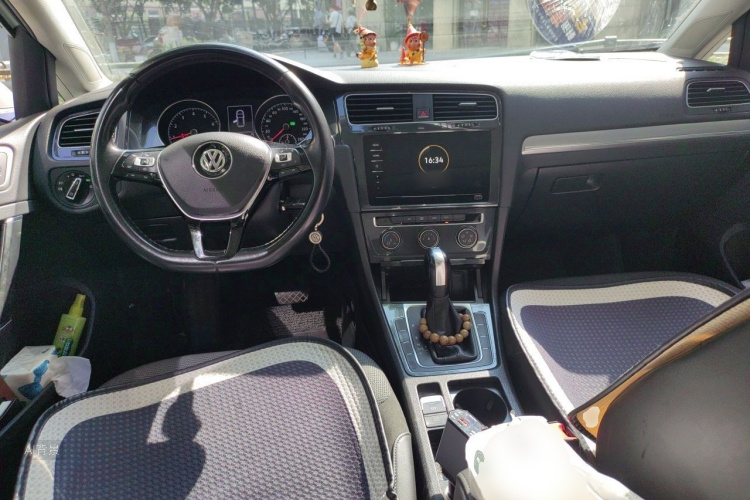 Volkswagen Golf 2020 #11 Volkswagen Golf 2020 car image #11