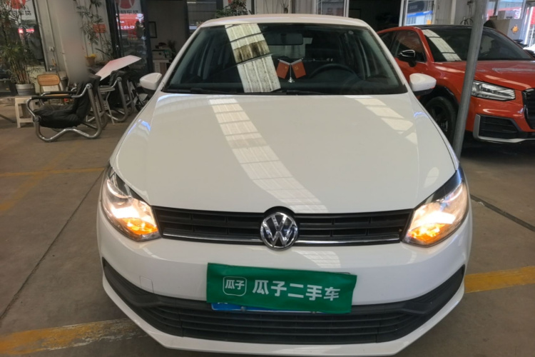 Volkswagen Polo 2016 car image #3