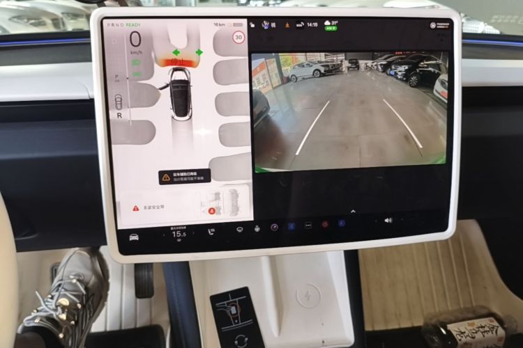 Tesla Model 3 2024 car image #13