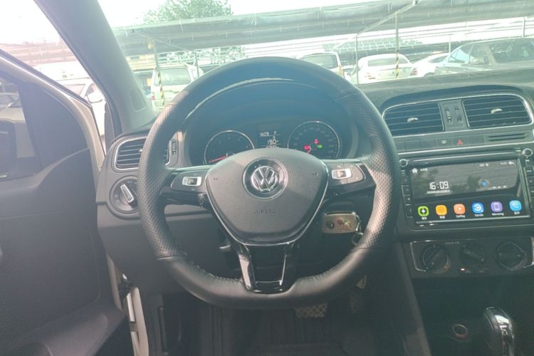 Volkswagen Polo 2017 #15 Volkswagen Polo 2017 car image #15