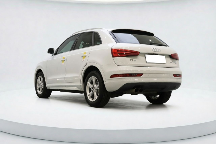 Audi Q3 2018 car image #4