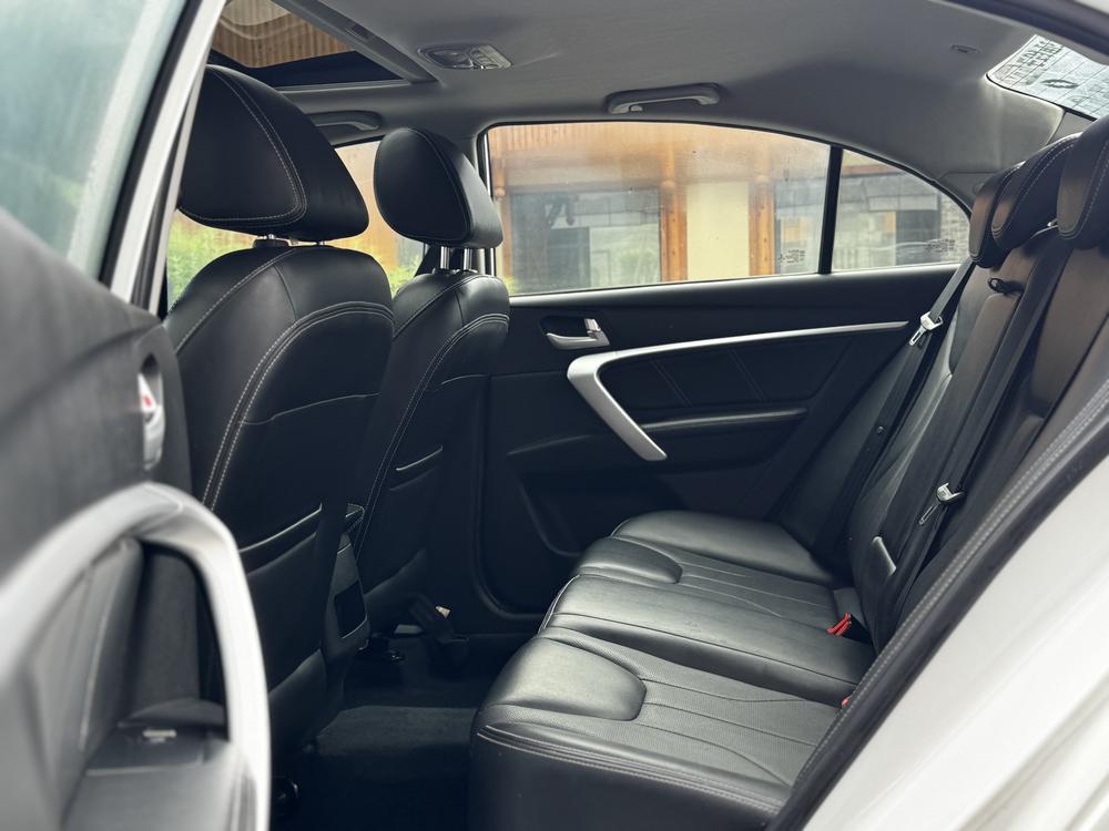 GEELY Emgrand 2016 car image #12