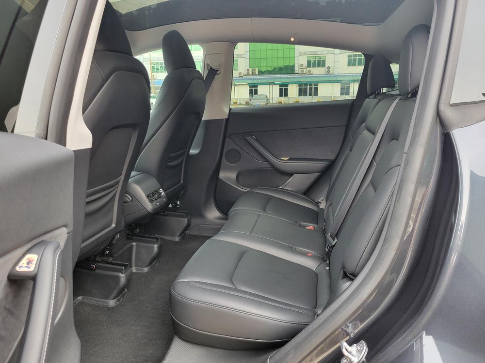 Tesla Model Y 2024 car image #16
