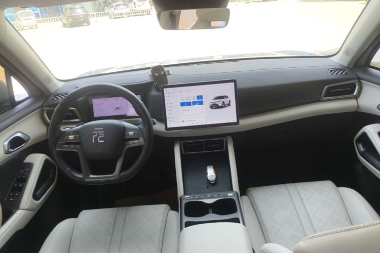 BYD YuanUP 2025 car image #10