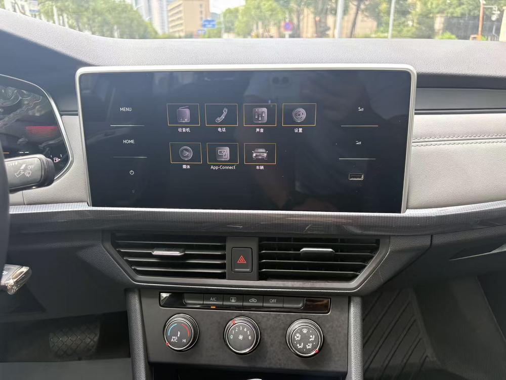 Volkswagen Bora 2023 immagine di auto #11