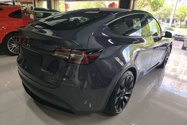 Tesla Model Y 2022 #5 Tesla Model Y 2022 car image #5