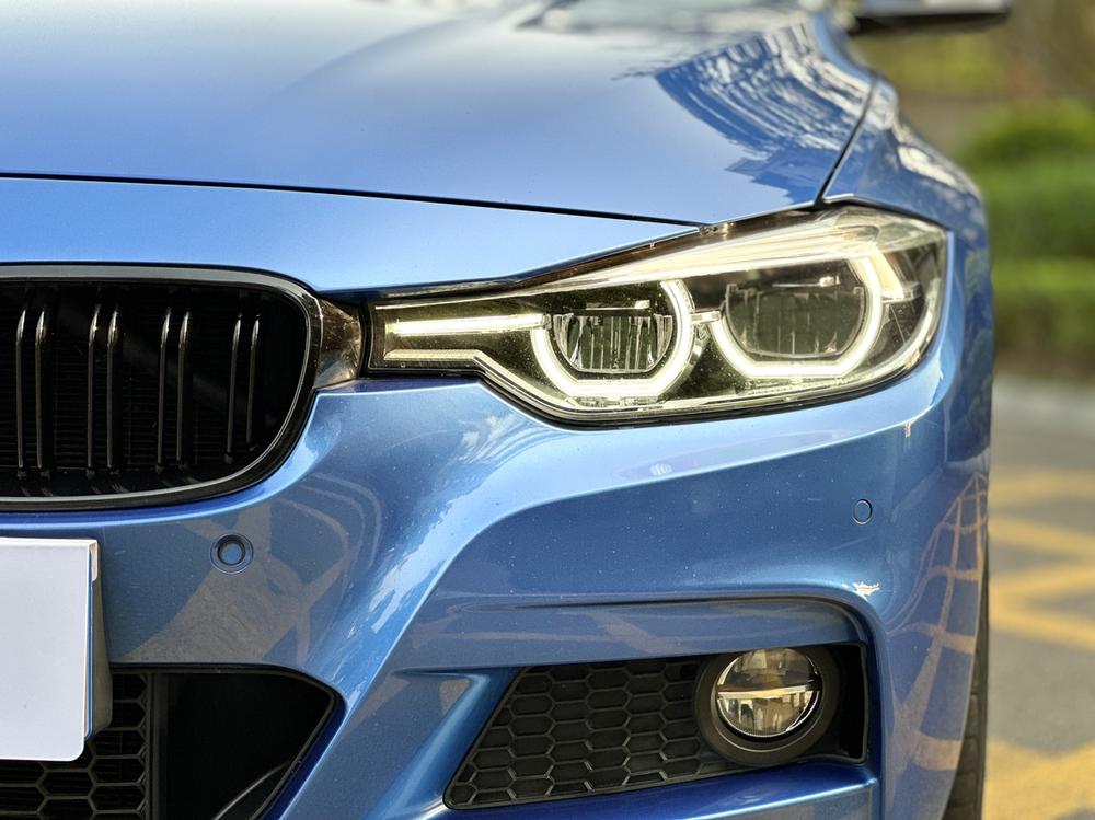 BMW 3 Series 2018 car image #8