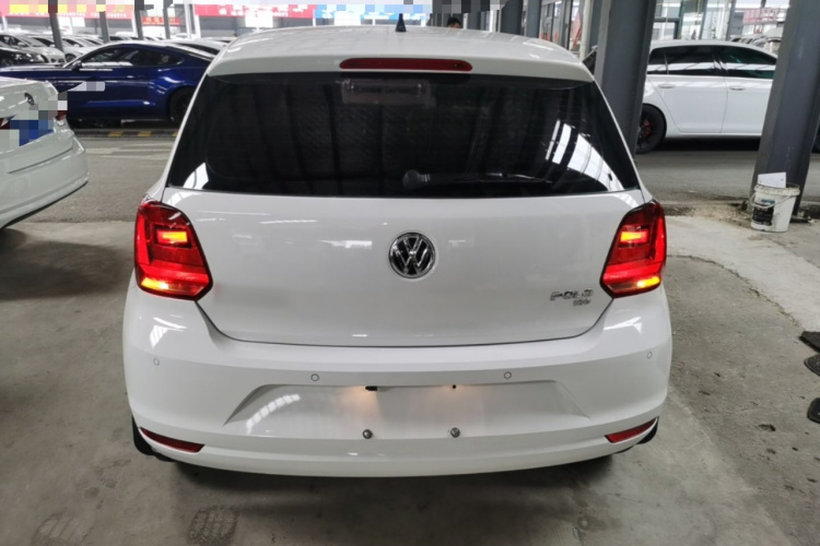 Volkswagen Polo 2017 car image #4