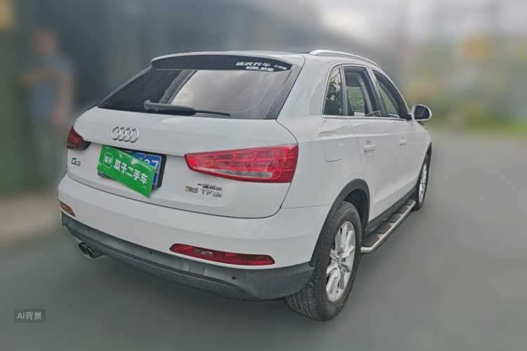 Audi Q3 2015 car image #7
