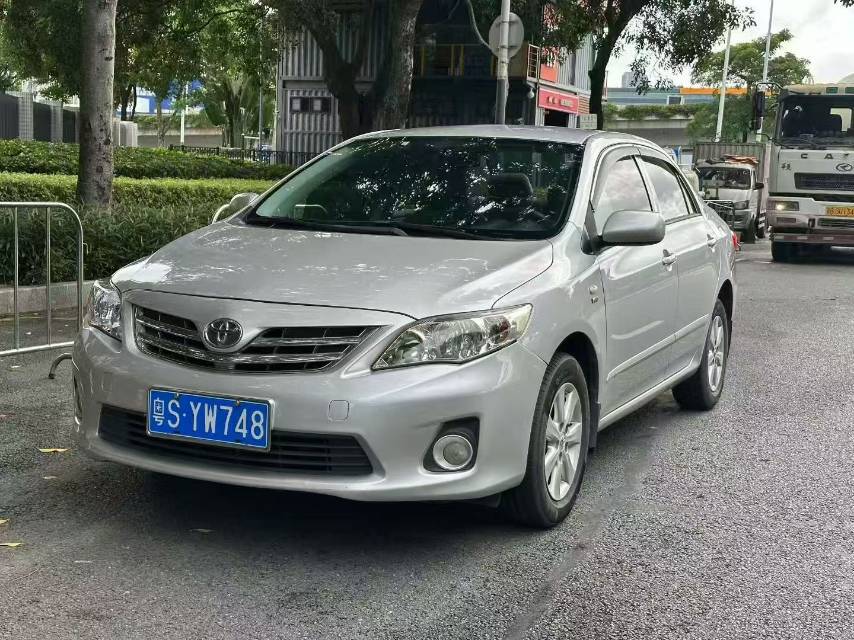 Toyota Corolla 2013 Toyota Corolla 2013 car image