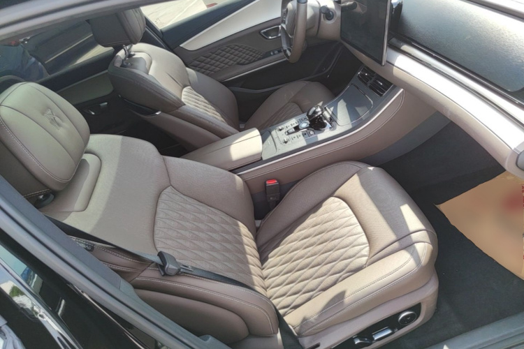 BYD Han 2024 car image #24