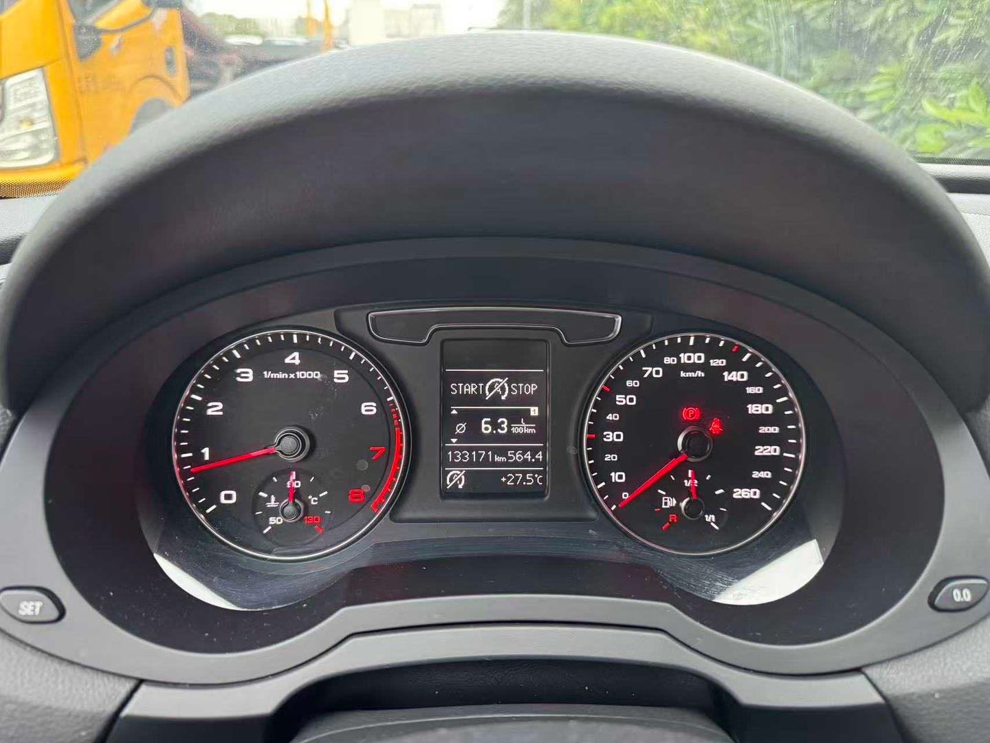 Audi Q3 2017 car image #3