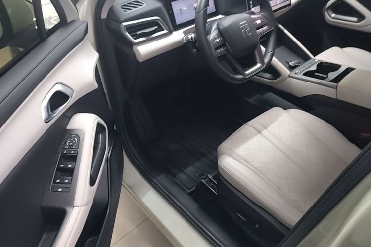BYD YuanUP 2025 car image #16