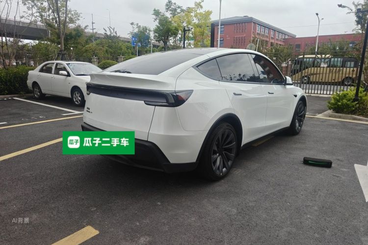 Tesla Model Y 2026 car image #7