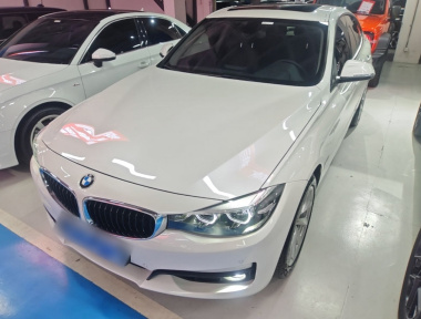 BMW 3 Series GT 2019 immagine di auto 
