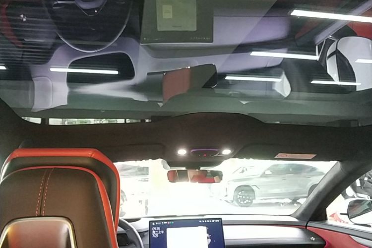 MI SU7 2024 car image #18