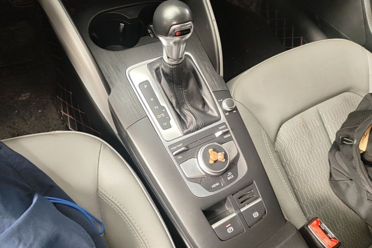 Audi A3 2019 car image #14