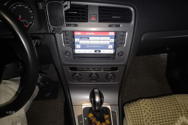 Volkswagen Golf 2015 car image #15